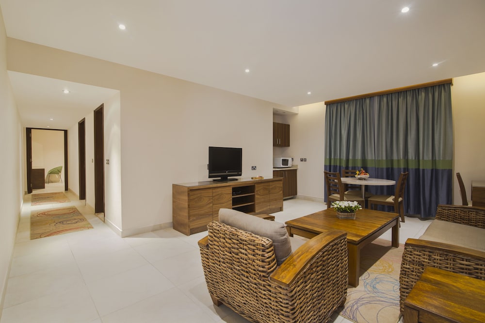 The Palms Beach Hotel And Spa 44/68