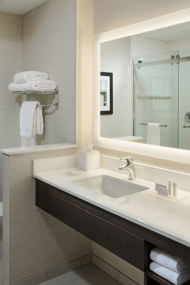 Fairfield Inn Suites Waterbury Stowe 12/31