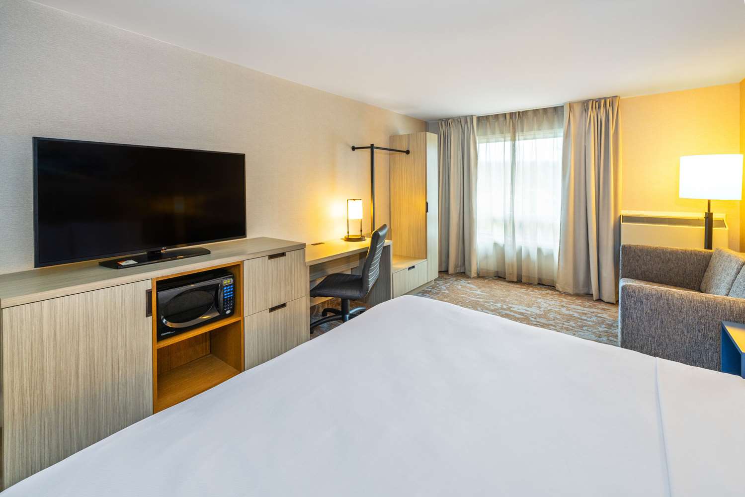 Comfort Inn Parry Sound 12/35
