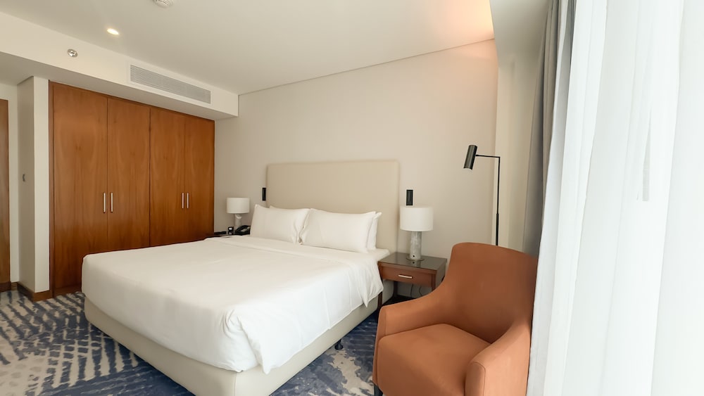 PREMIUM, STUDIO, KING BED