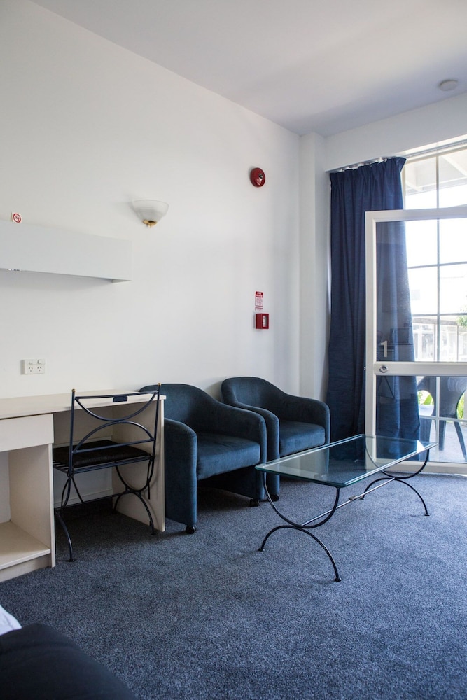 U Studios Paraparaumu, SureStay Collection by Best Western 29/46