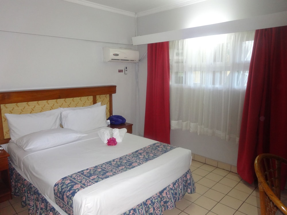 Suva Motor Inn 10/50