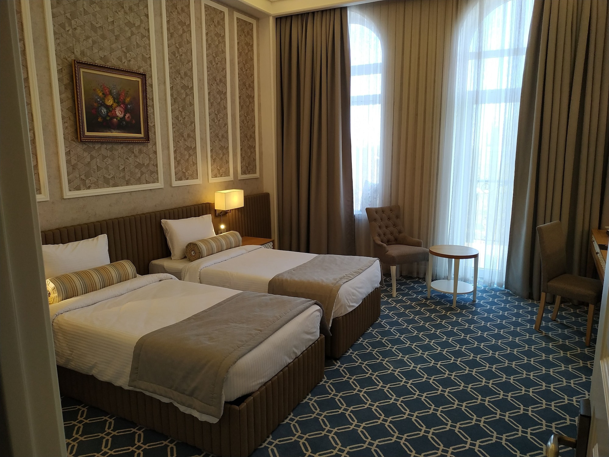 غرفة ديلوكس بسريرين منفصلين بغرفة نوم واحدة، Promenade Hotel 4/8