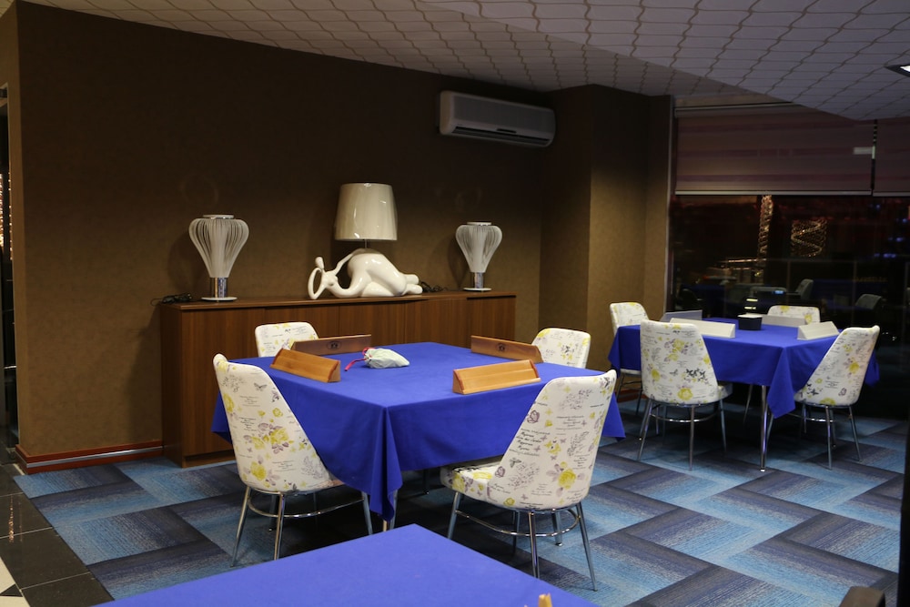 Business Grand Hotel 38/50