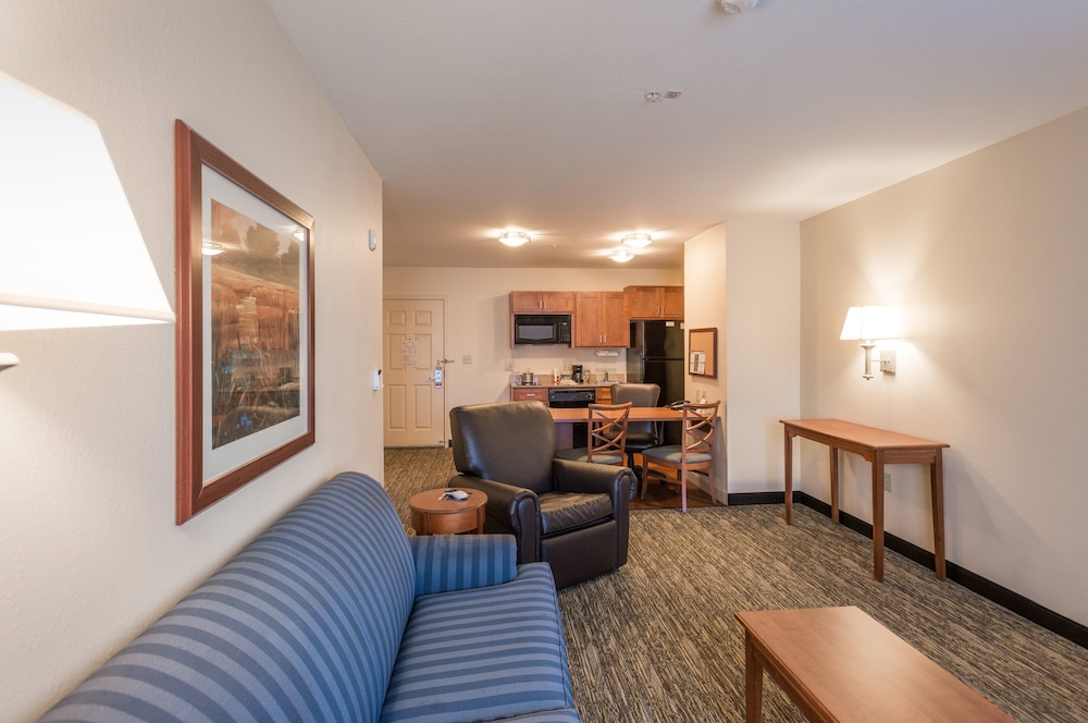 Candlewood Suites Mobile-Downtown 26/41