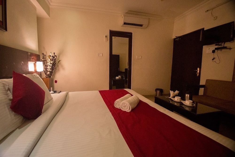Anr Hotels 6/15