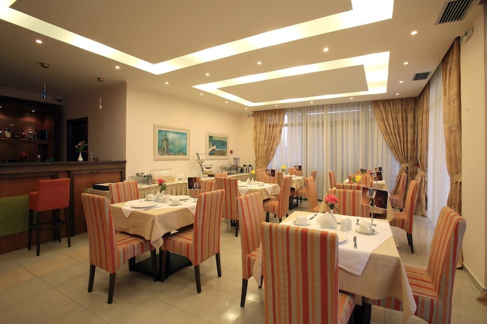 KYNISKA HOTEL 21/30
