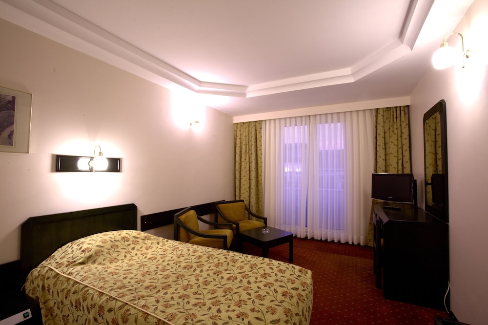 Istanbul Royal Hotel 32/44