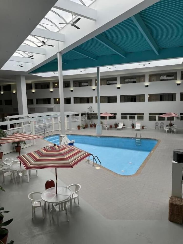 Bedford Plaza Hotel 29/50