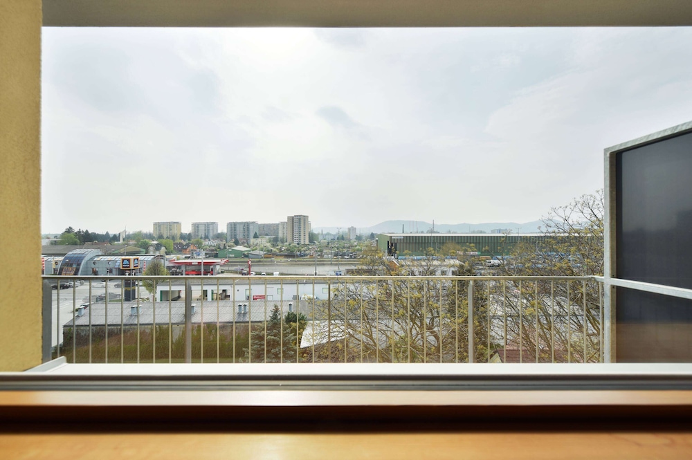 Amedia Luxury Suites Graz Trademark Collection by Wyndham 8/50