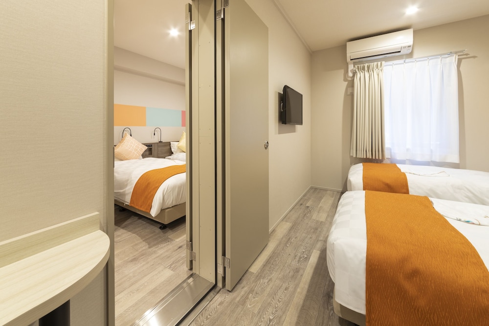 Sarasa Hotel Dotonbori 48/49