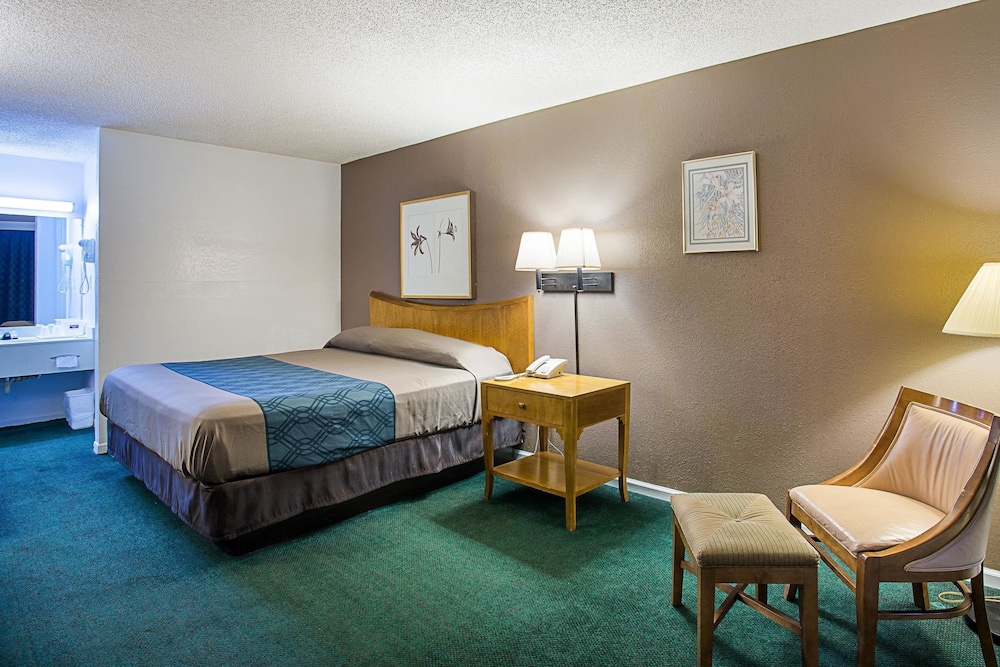 Rodeway Inn Lake City I-75 17/31