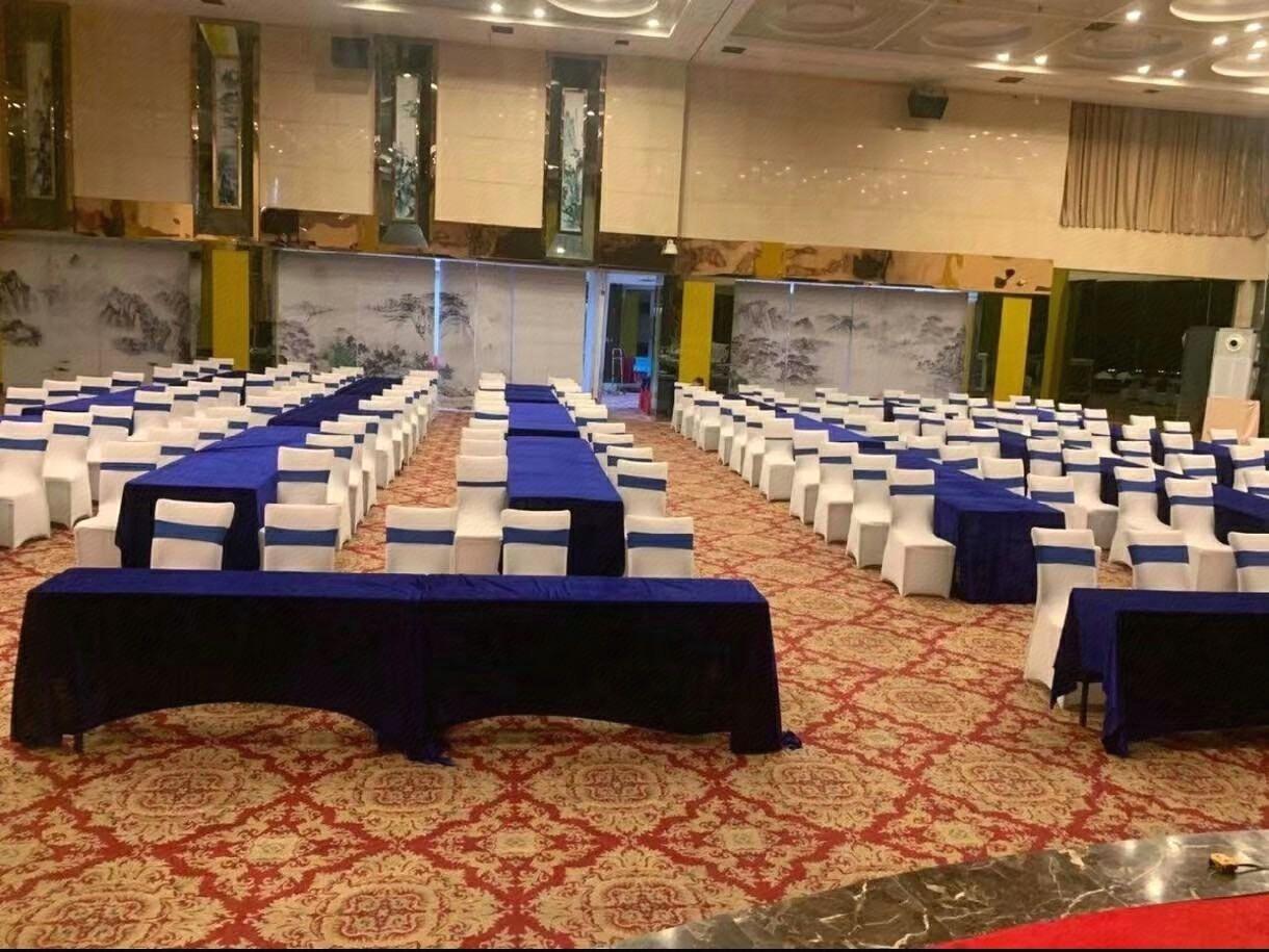 Jinghong International Business Hotel 66/68