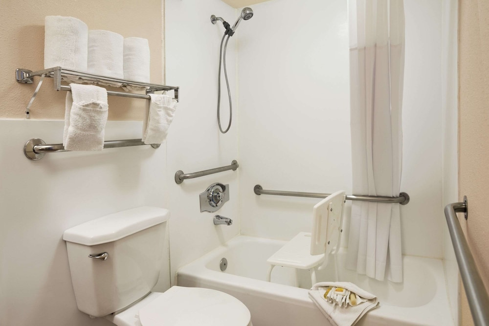 Days Inn by Wyndham Santa Fe New Mexico 43/44