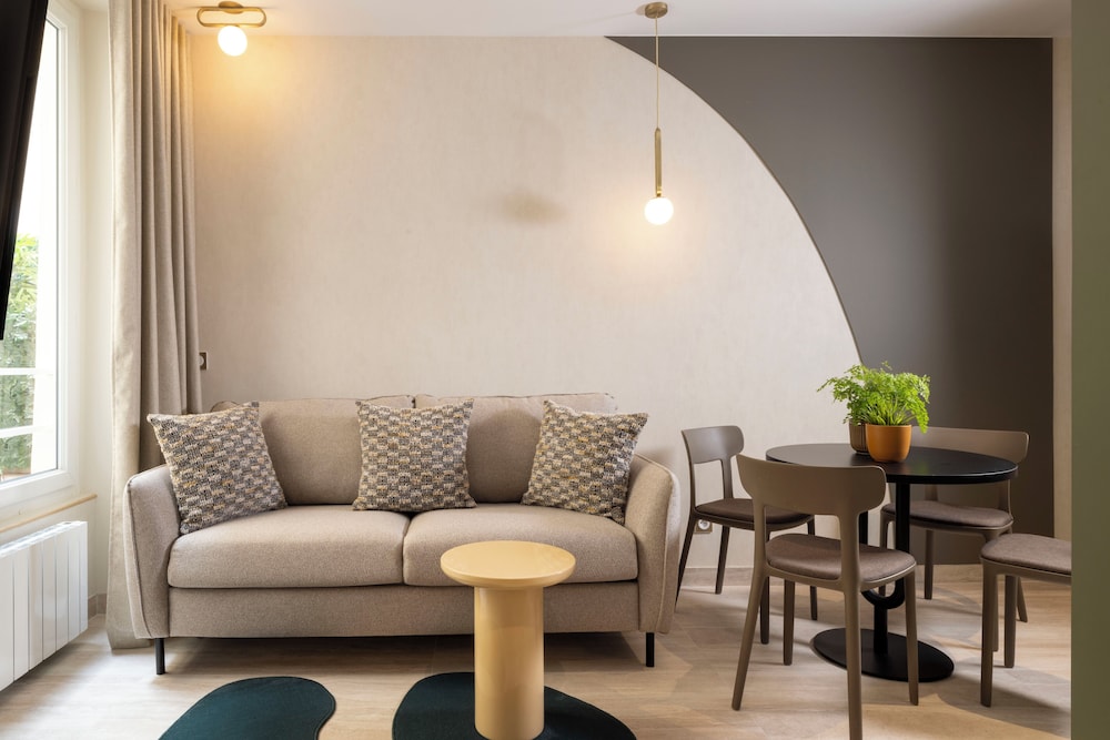 Yuna Saint-Honore - Serviced Apartments 33/50