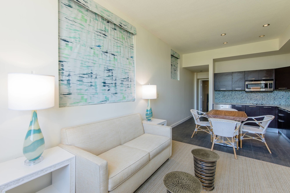 MARRIOTT VACATION CLUB PULSE, SOUTH BEACH 41/62