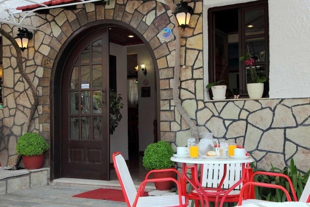 Nostos Hotel 9/40