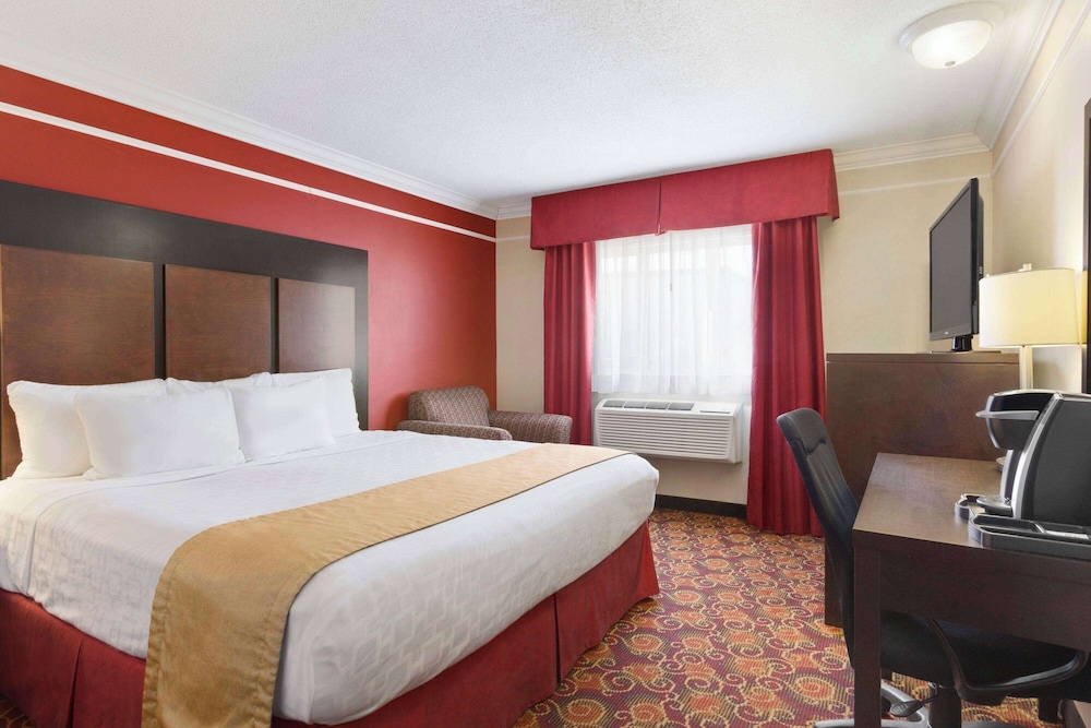 Travelodge by Wyndham Meadow Lake 9/29
