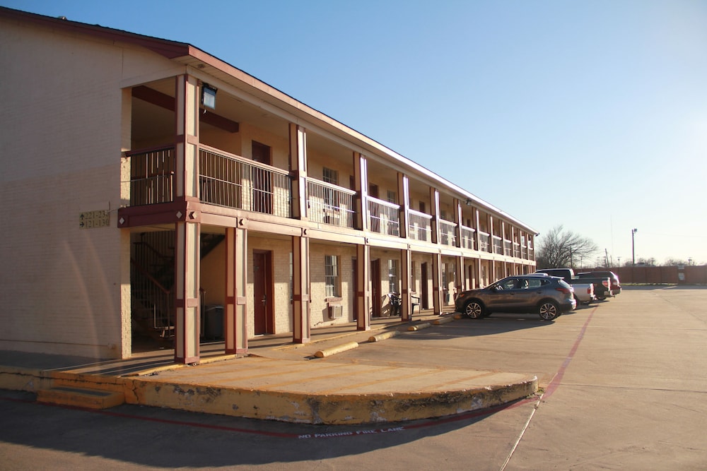 Sherman Inn 1/46