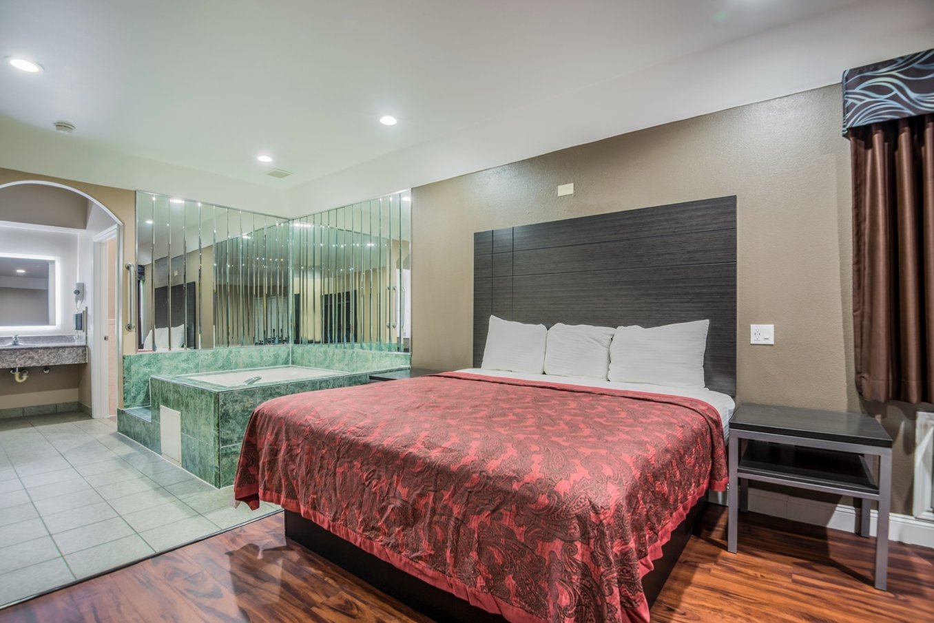 Scottish Inns & Suites IAH Airport Beltway8 6/24