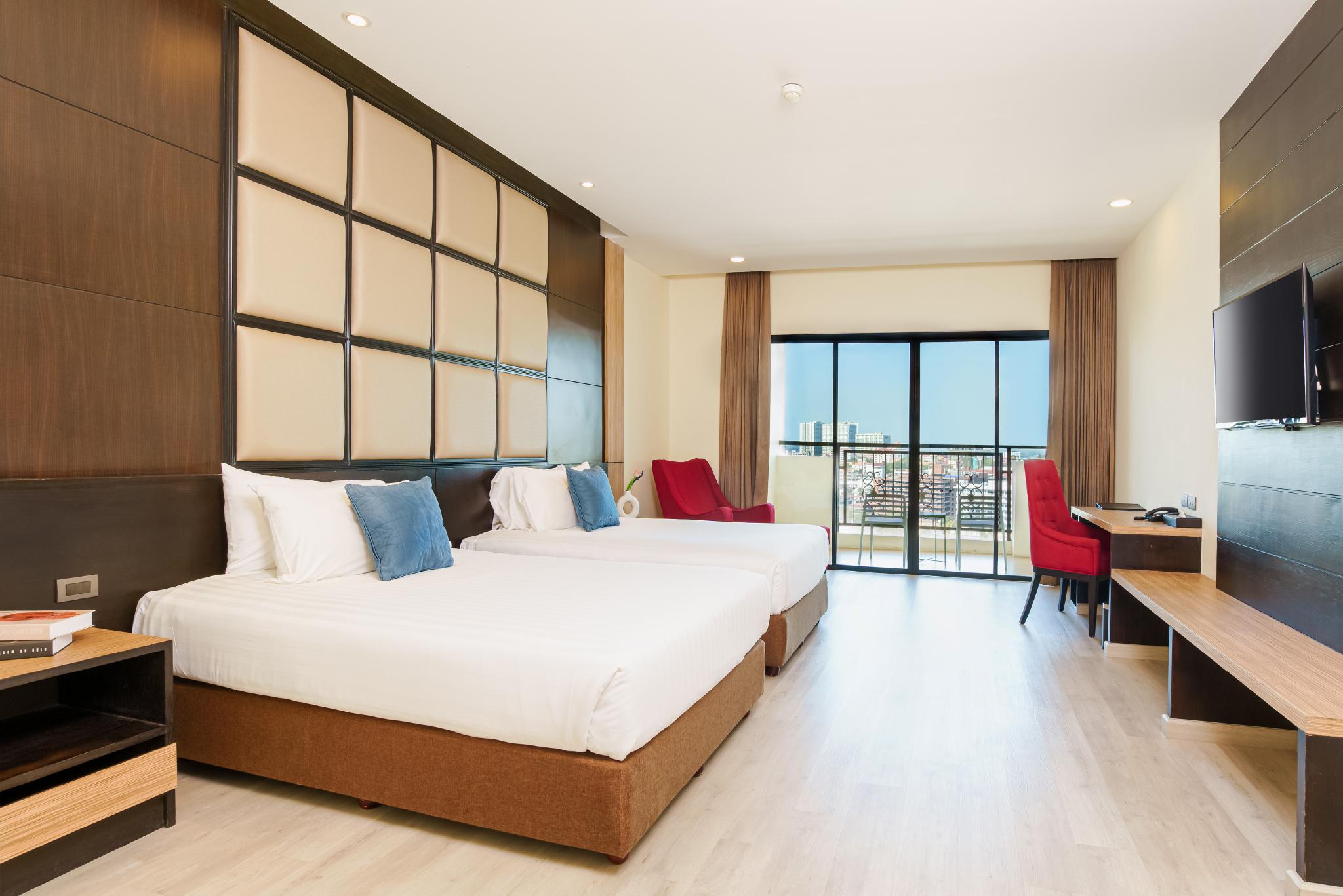 GRAND ROOM