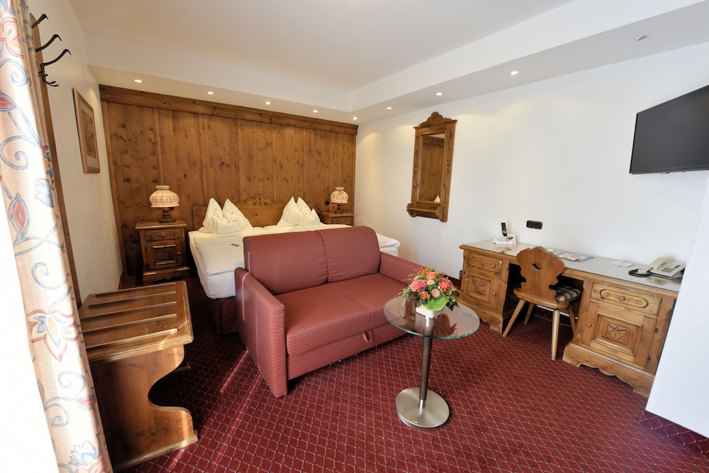 HOTEL COELLNER HOF 16/24