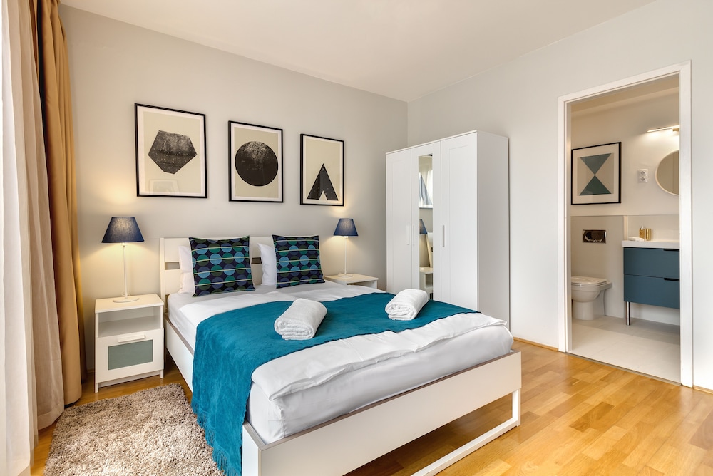 Quality Point Apartment 38/44