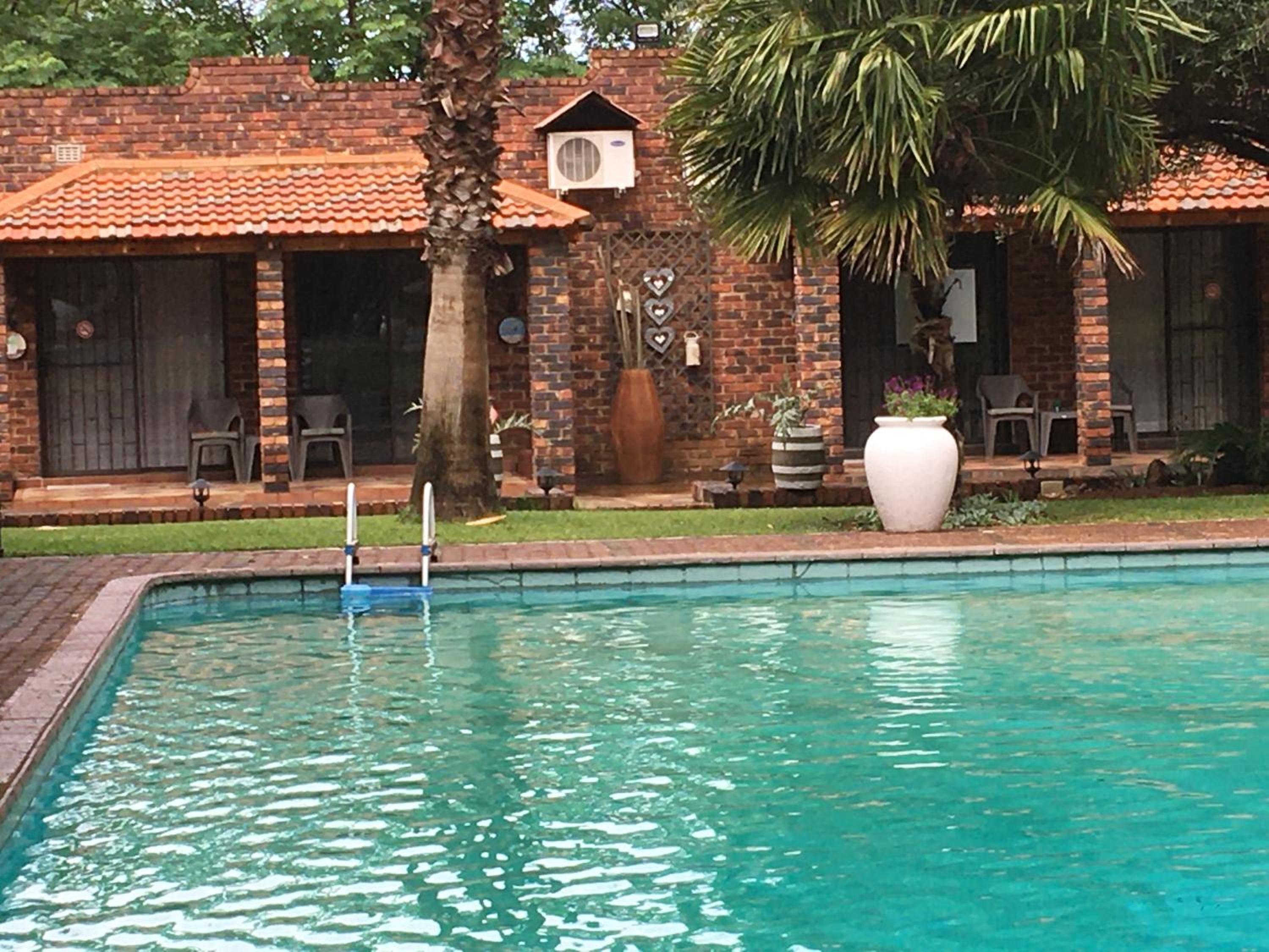 Villa Lin-Zane Guesthouse 10/15