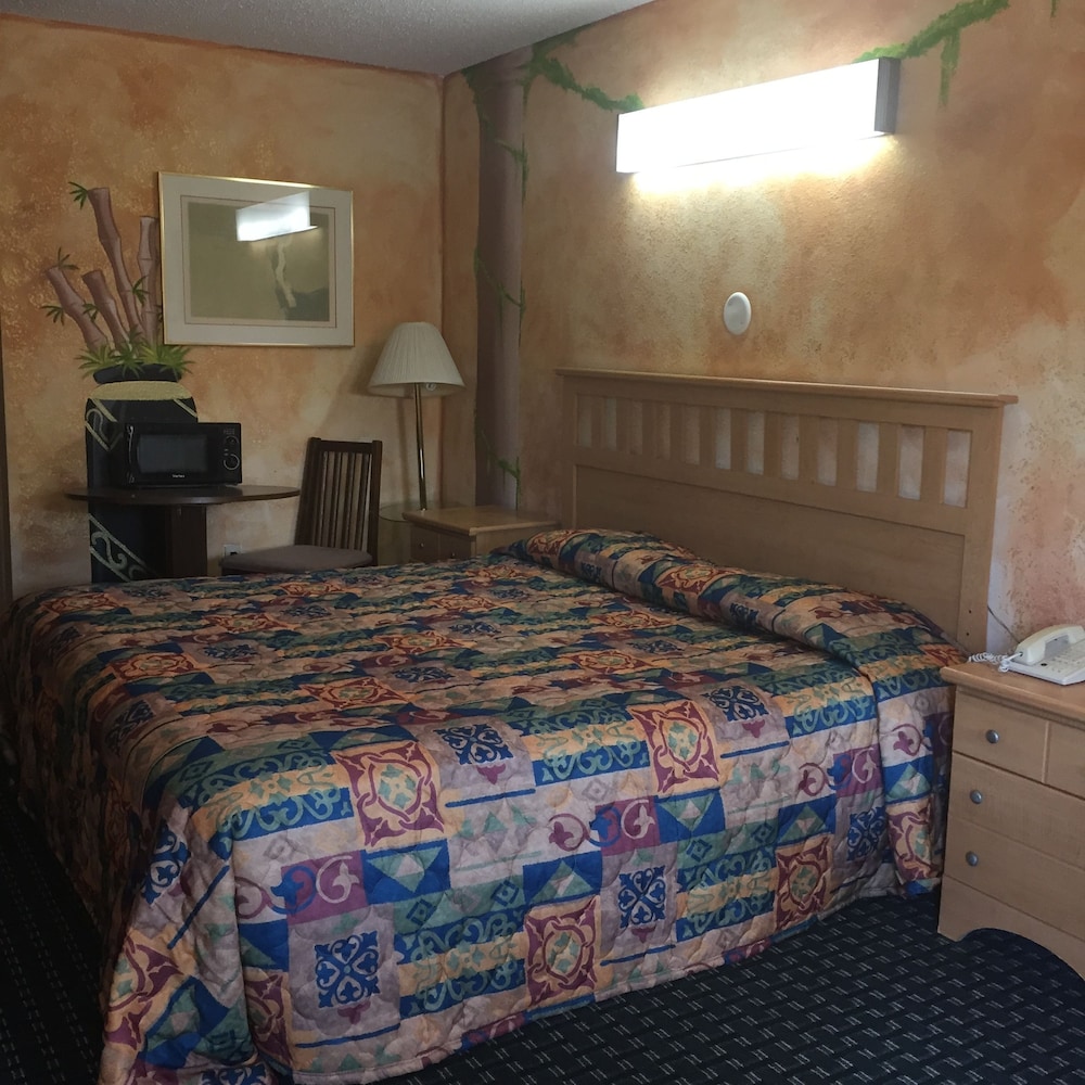 Guest Inn Suites 18/40