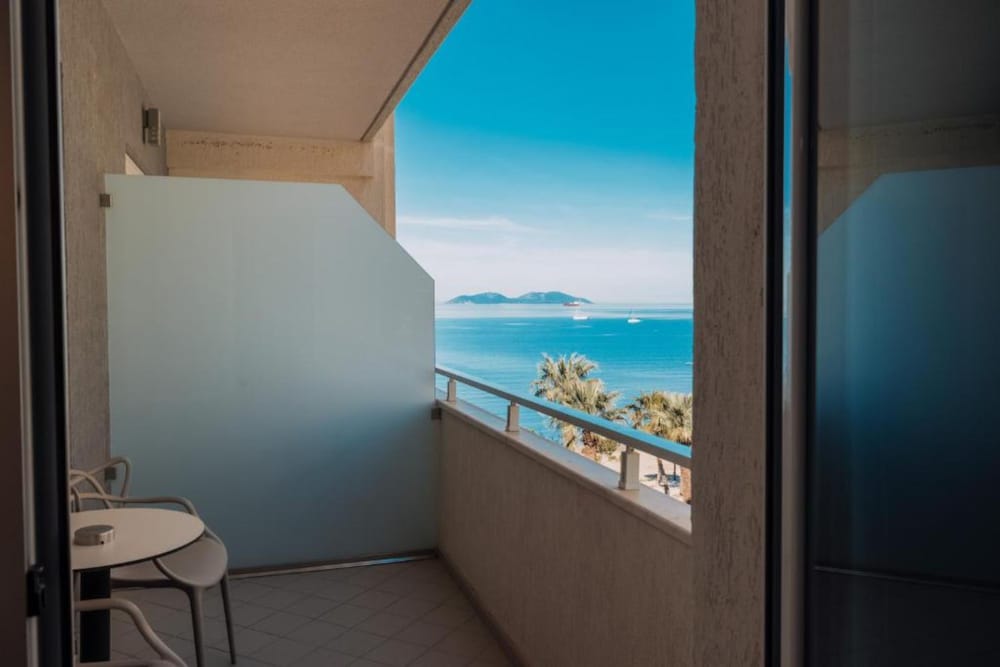 Duka Hotel 33/45