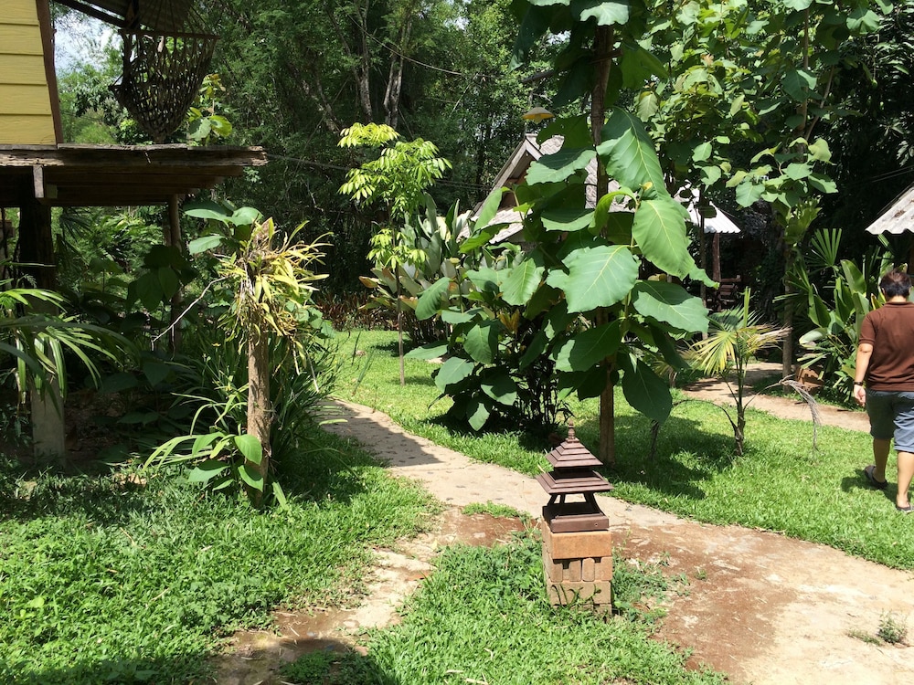 Chang Pai Hill - Adults Only 45/50