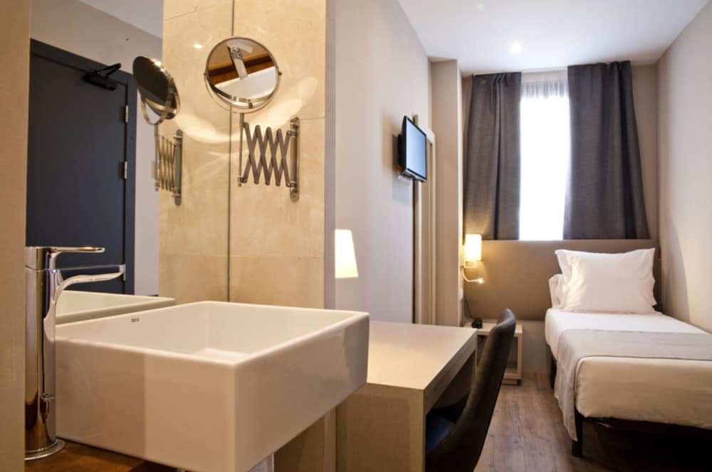 May Ramblas Hotel 23/30
