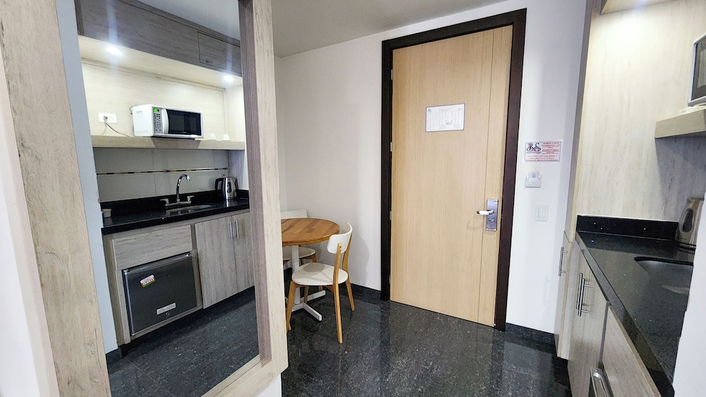 Hotel BE Suites Cali 42/50