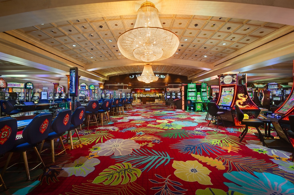 Silver Slipper Casino Hotel 51/62