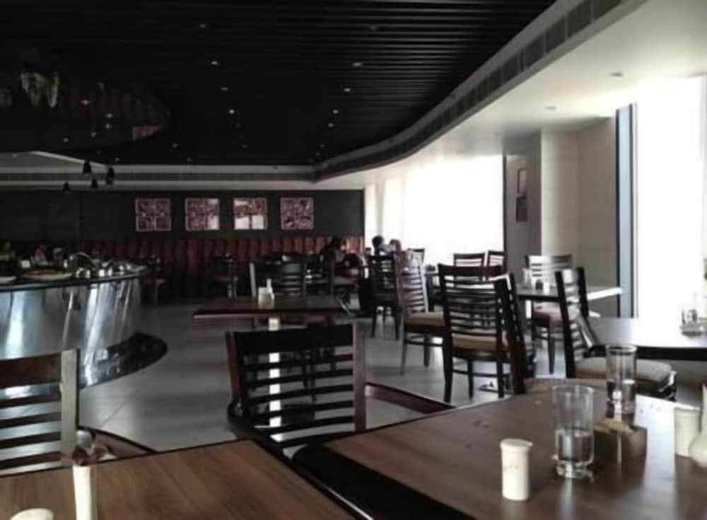 Savoy Suites Manesar 47/59