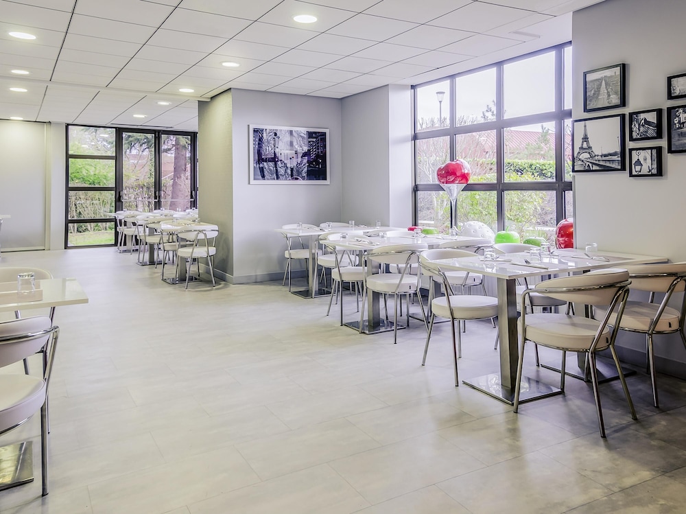 MERCURE CERGY PONTOISE CENTRE 50/70