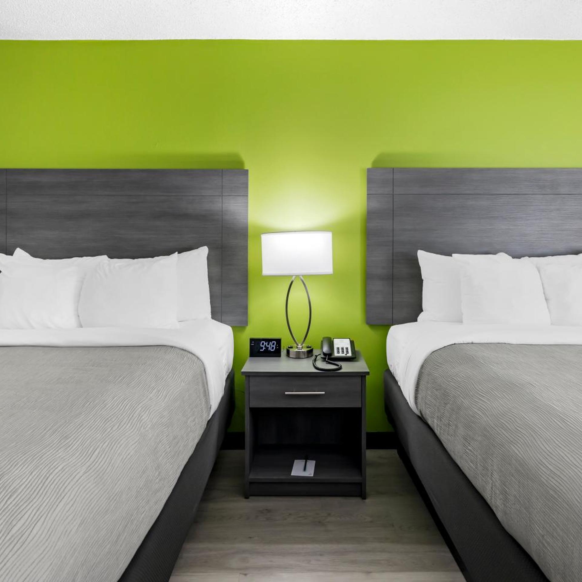 Deluxe, 2 Queen Beds, Quality Inn Clarksville 6/8