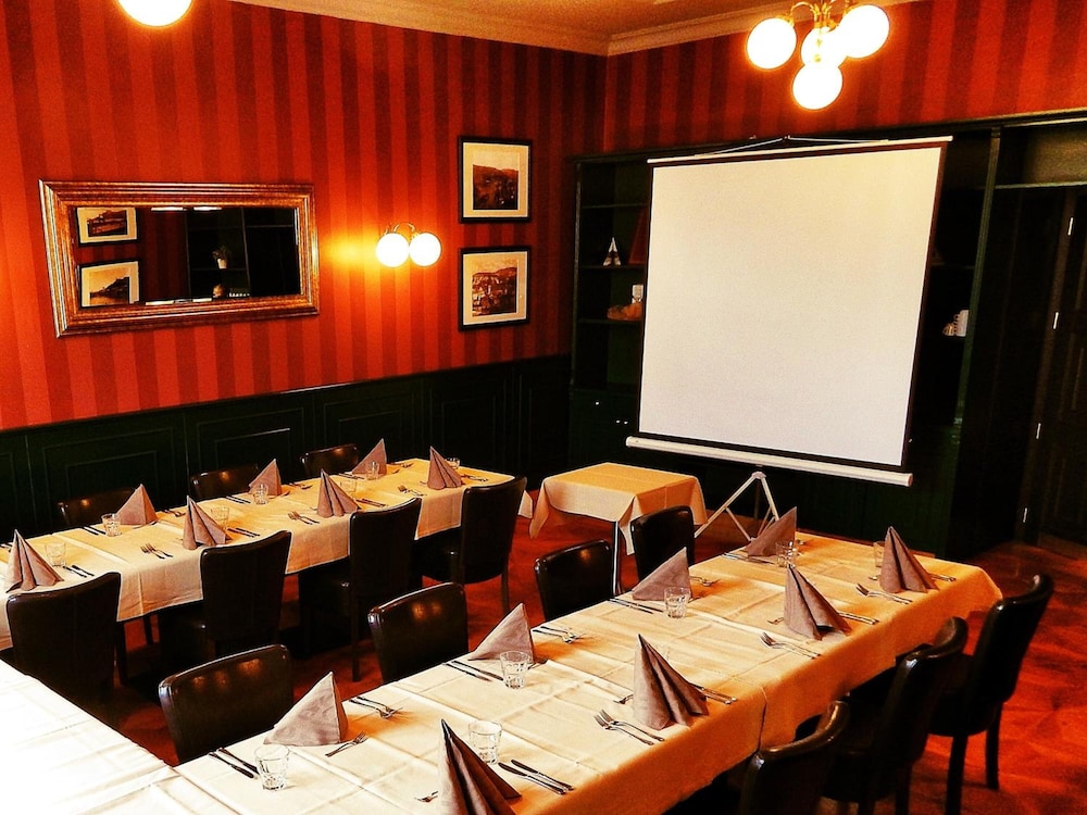Hotel Restaurant Vetruse 57/65