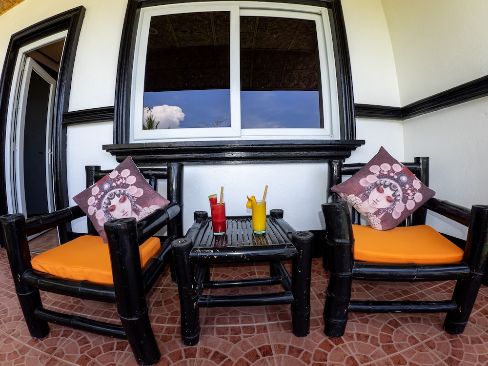 Hippocampus Beach And Dive Resort 37/59