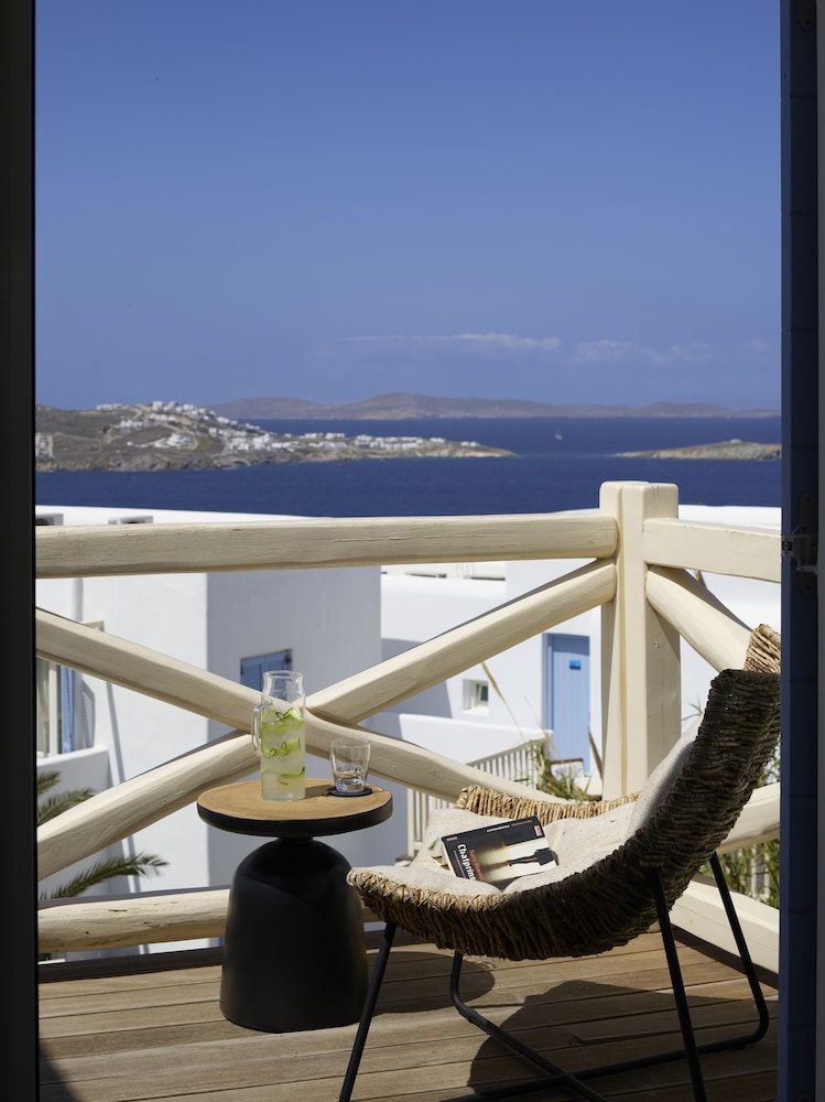 Vencia Boutique Hotel 72/83