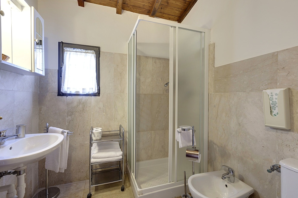 Farm House La Presura 46/50