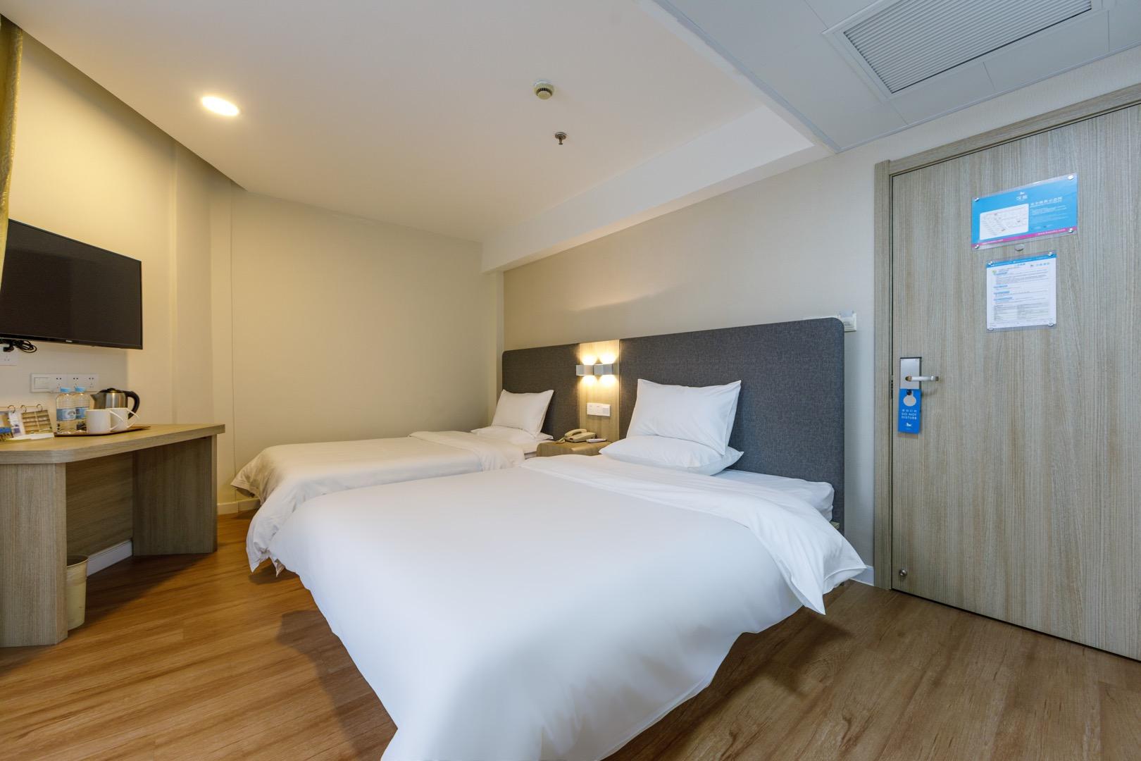 Hanting Hotel Shanghai Railway Station 9/16