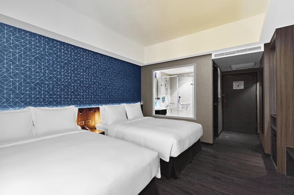 Holiday Inn Express Kaohsiung Love River 19/49