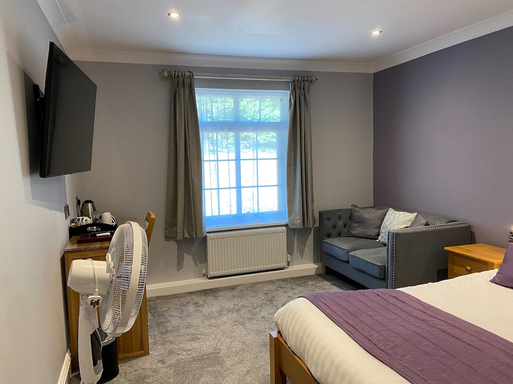 Exeter Court Hotel 42/66