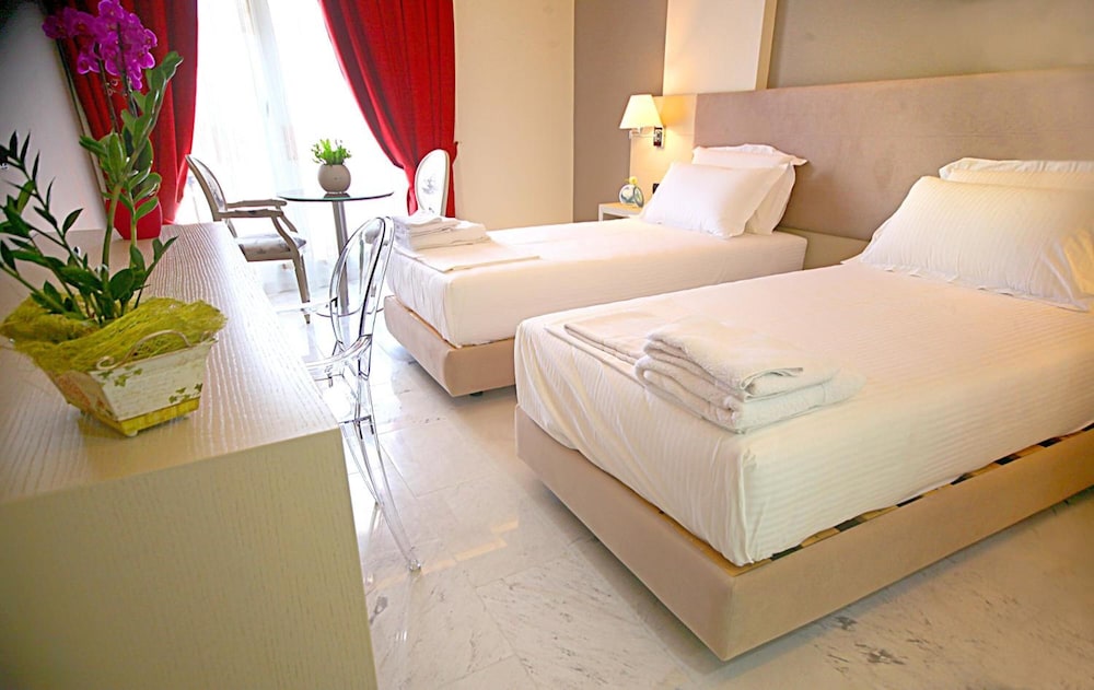 Hotel Palace Vlore 12/48
