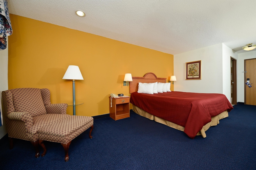 Baymont by Wyndham Albany, KY 19/34
