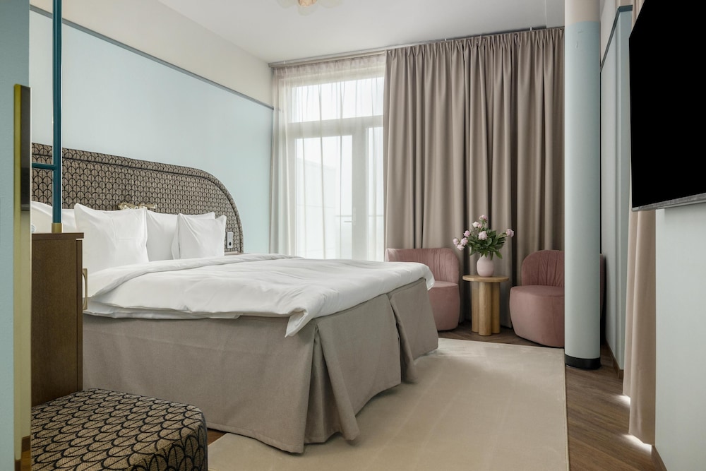 Willow, WorldHotels Crafted 15/48