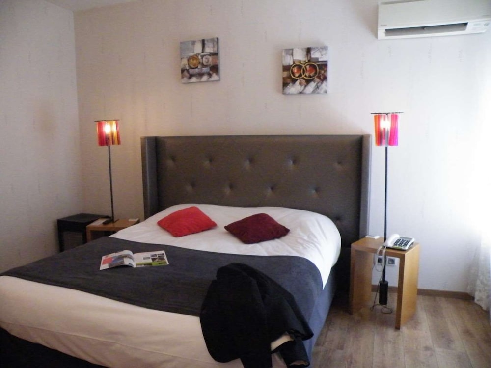 Brit Hotel Confort Roanne Grand Hotel 40/69