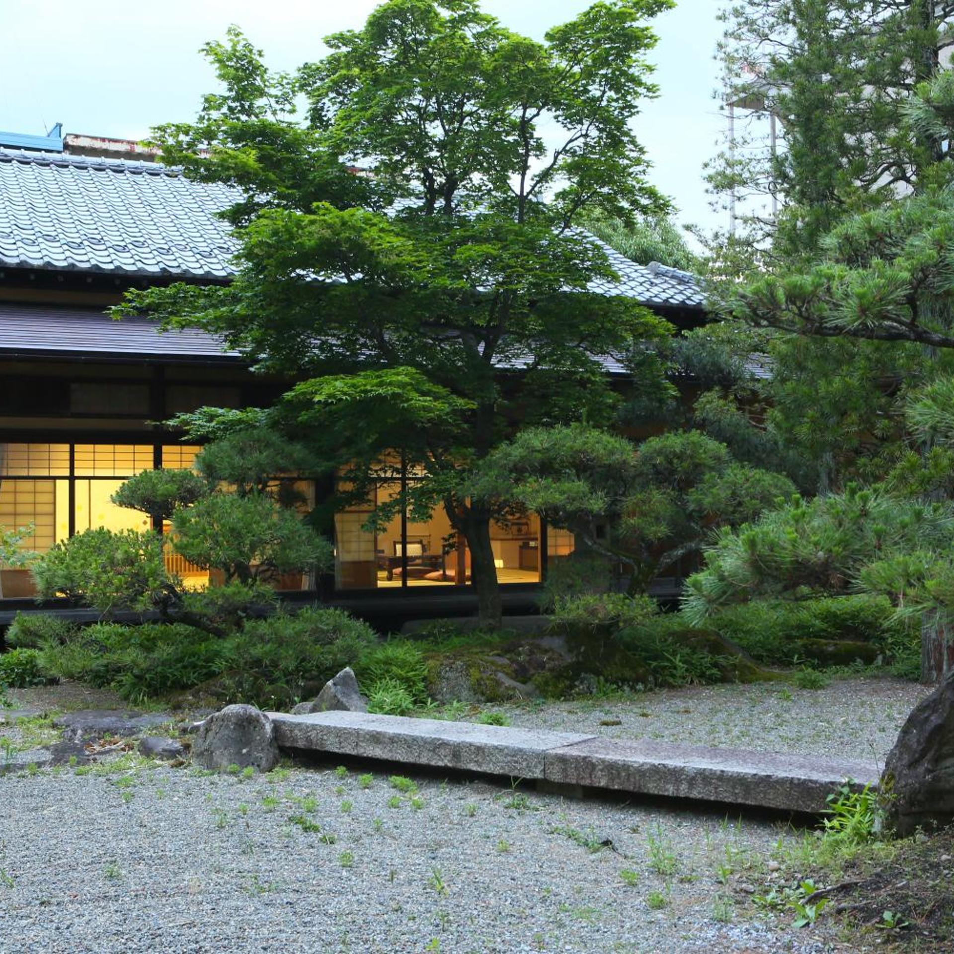 Katakura Silk Hotel 42/43