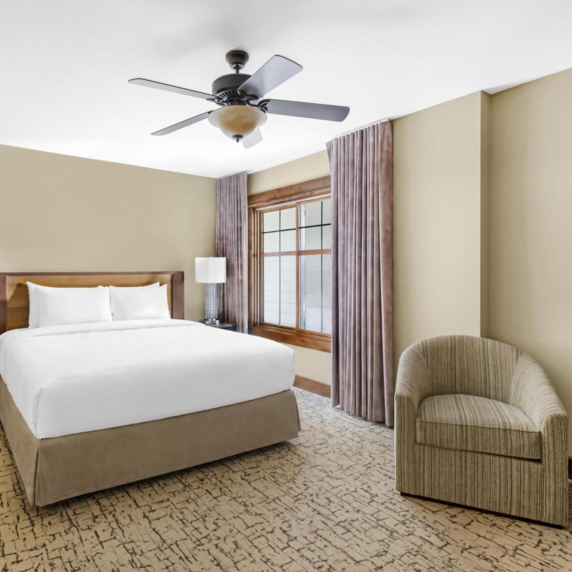 1 Bedroom, Deluxe, Suite, King Bed